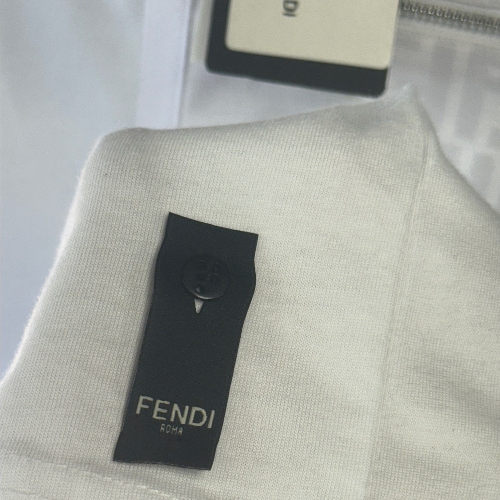Fendi White T-Shirt with Logo Pocket - Picture 5 of 13
